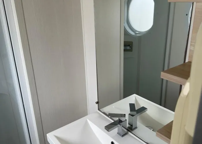 Met Zeezicht * لي بورتيل