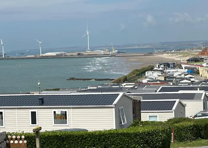 مكان تخييم Met Zeezicht *